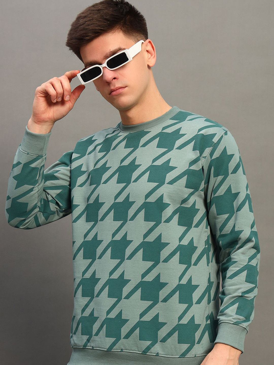 THE CASUALS Graphic Printed Round Neck Cotton Pullover
