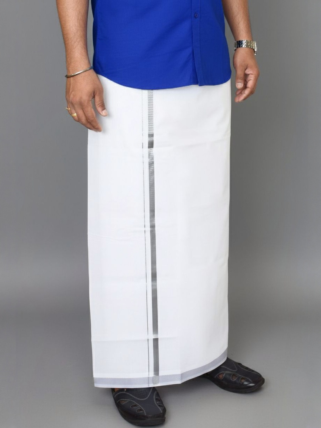 TUNI MANI Men White Cotton Dhotis
