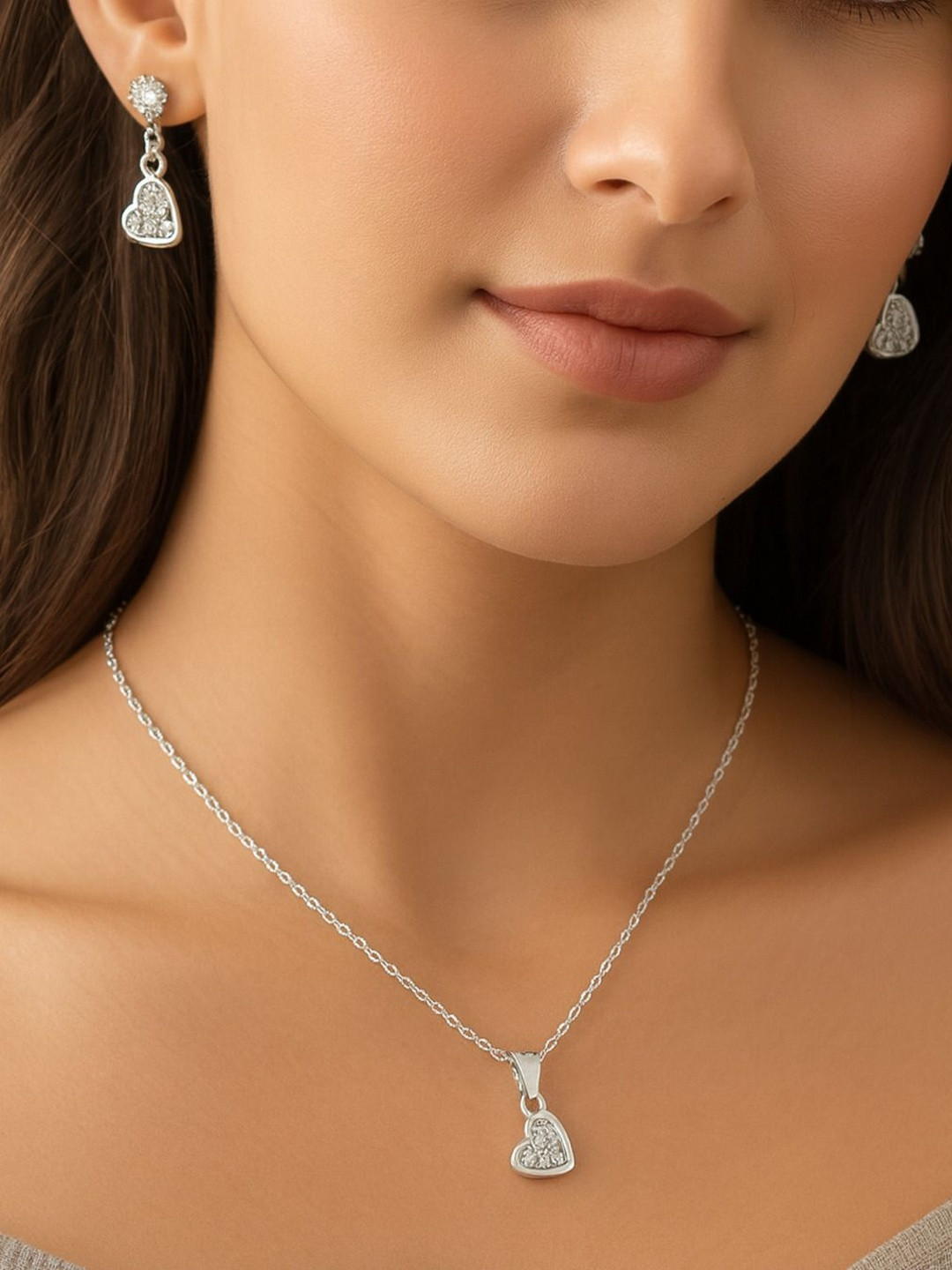 Nui Siulver-Plated Stone-Studded Jewellery Set