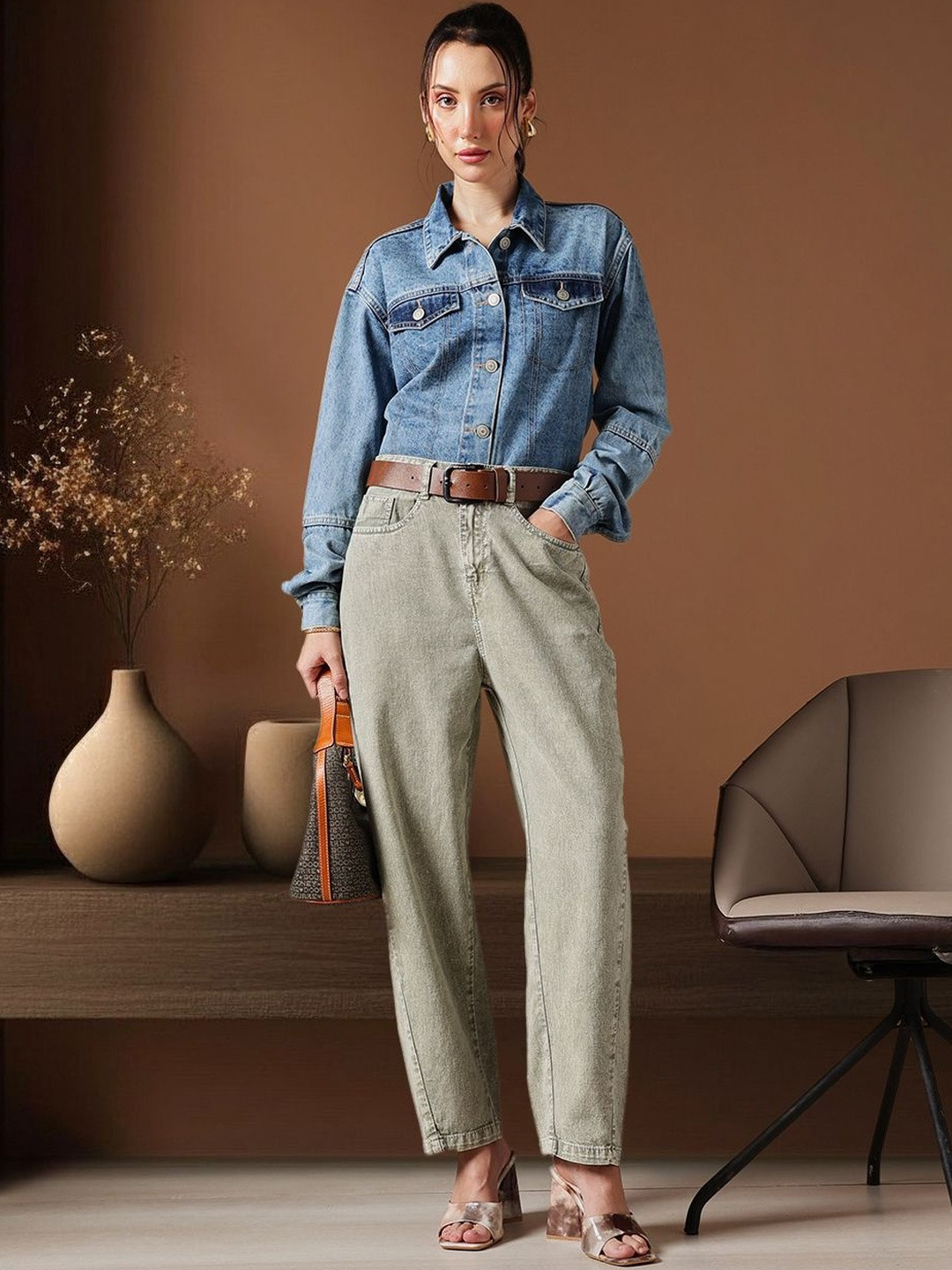 STREET 9 Women Carrot Straight Fit Mid-Rise Jeans