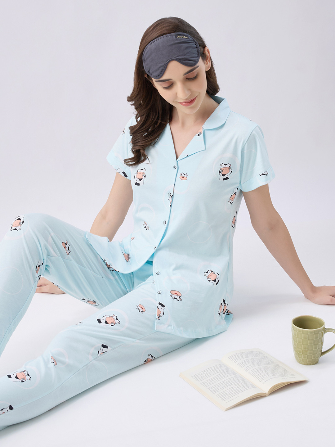 AV2 Women Pure Cotton Printed Top & Pyjama Night suit