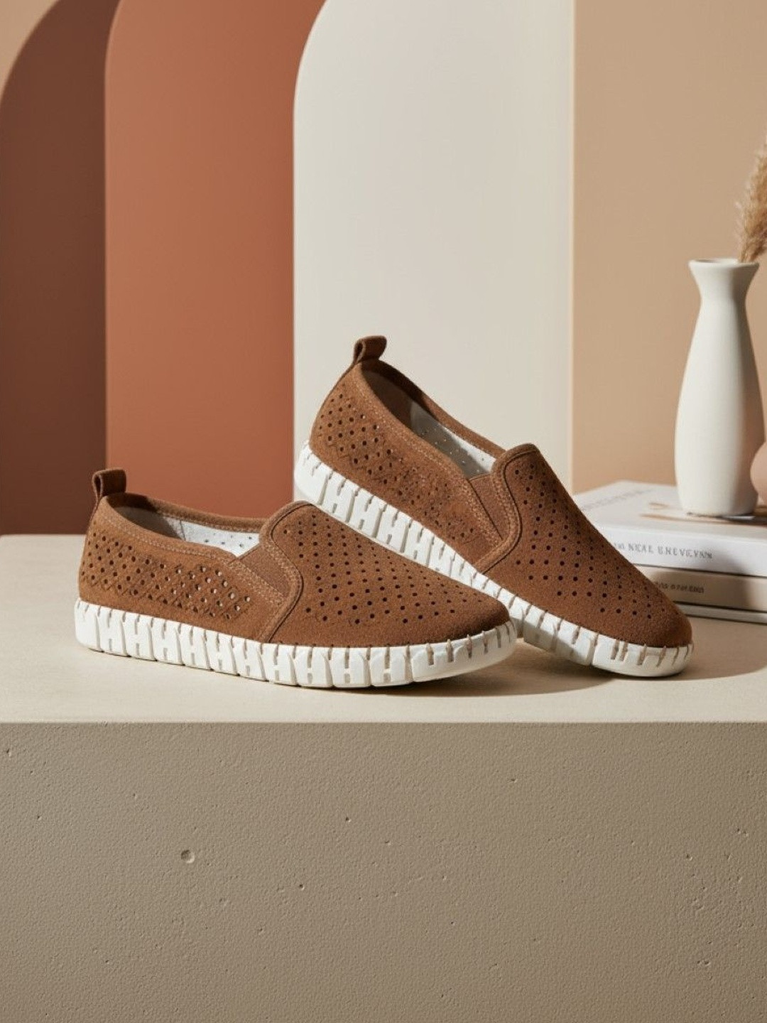 EZOK Women Leather Loafers for Daily Wear with Cushioned Insole and Strong Grip