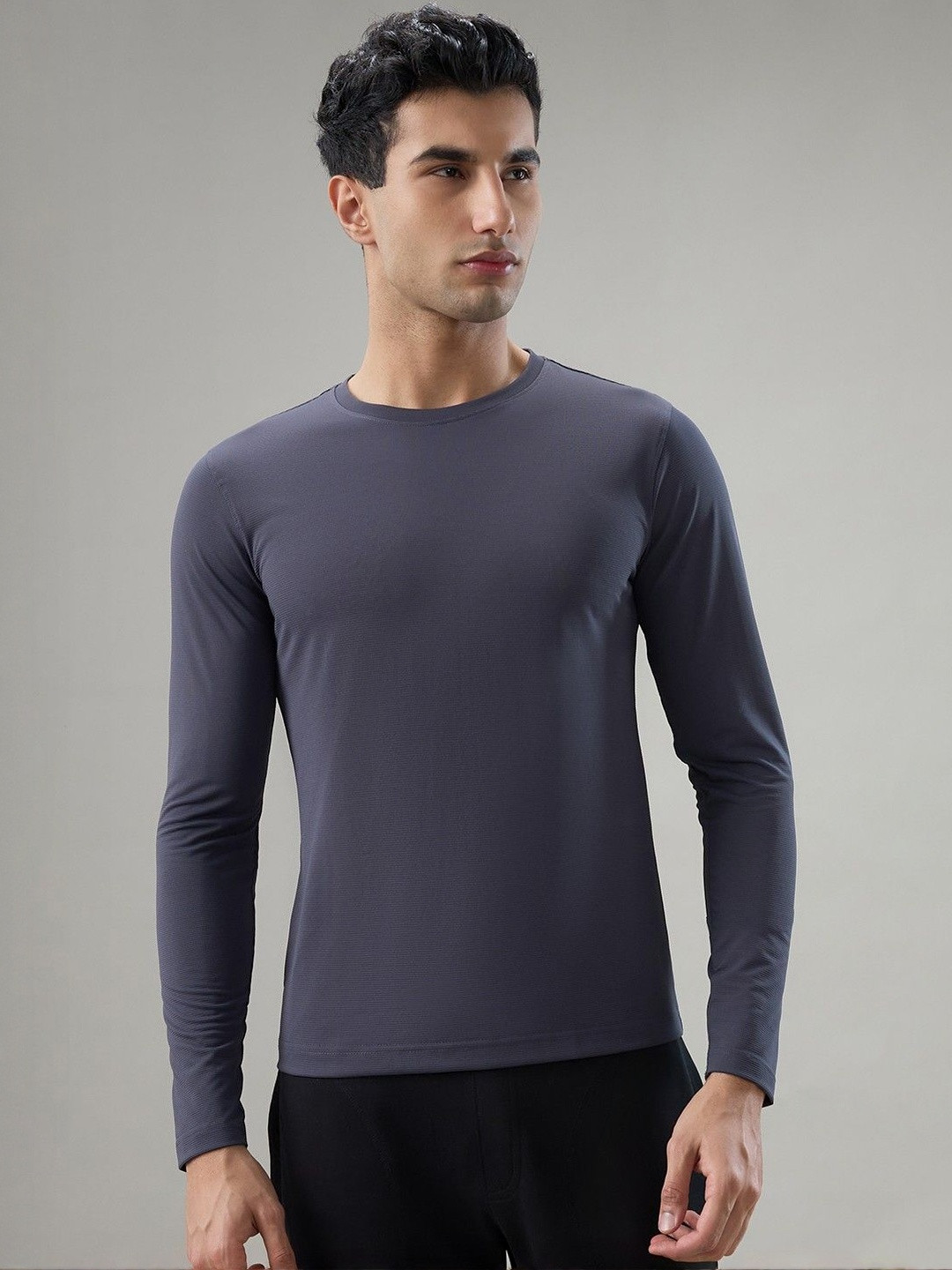 Park Avenue Self Design Round Neck Long Sleeves Sports T-shirt