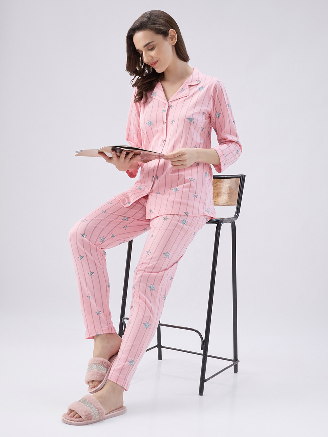 AV2 Women Printed Pure Cotton Night suit
