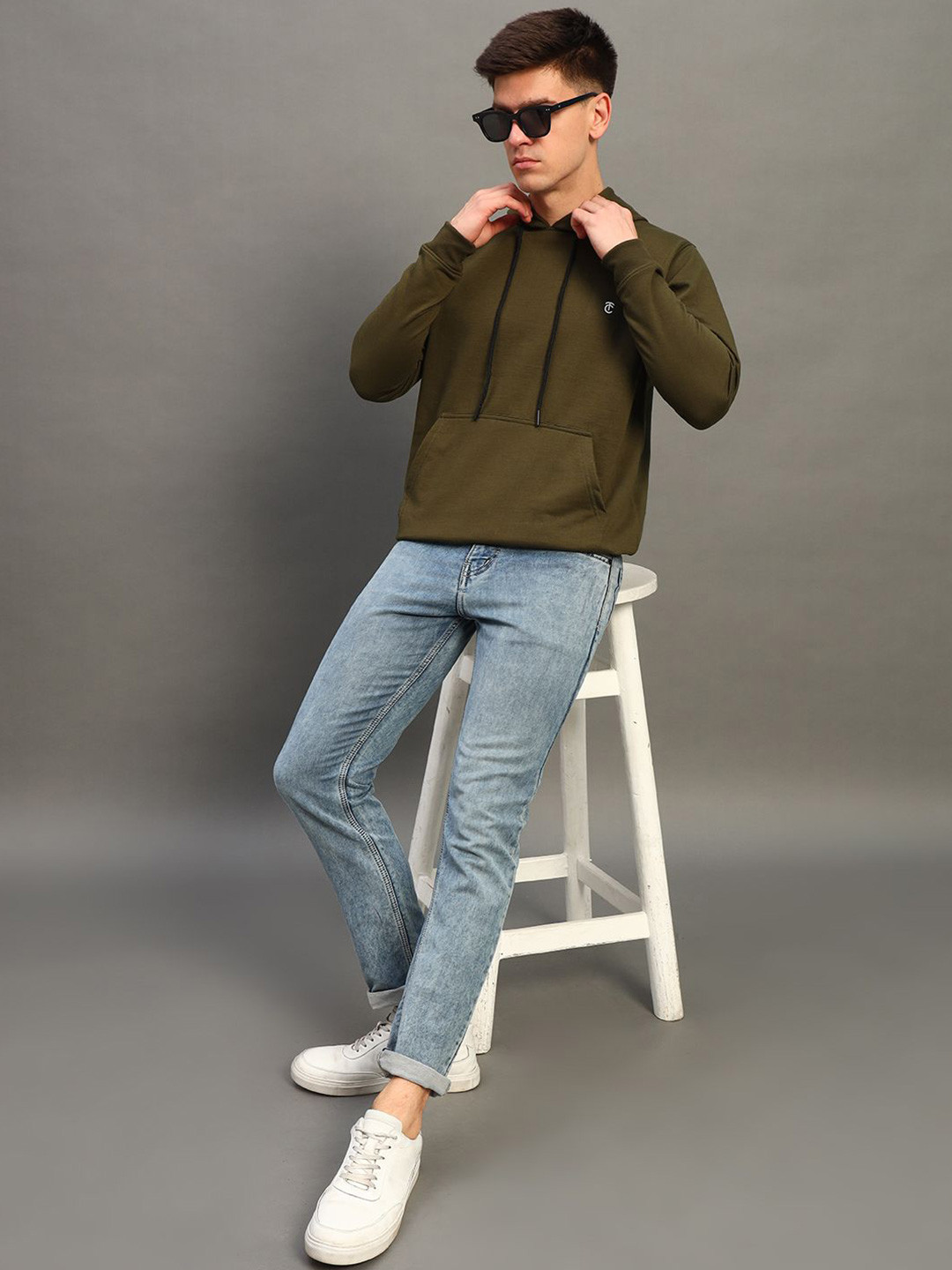 THE CASUALS Men Hooded Long Ribbed Hemline Sleeves Sweatshirt