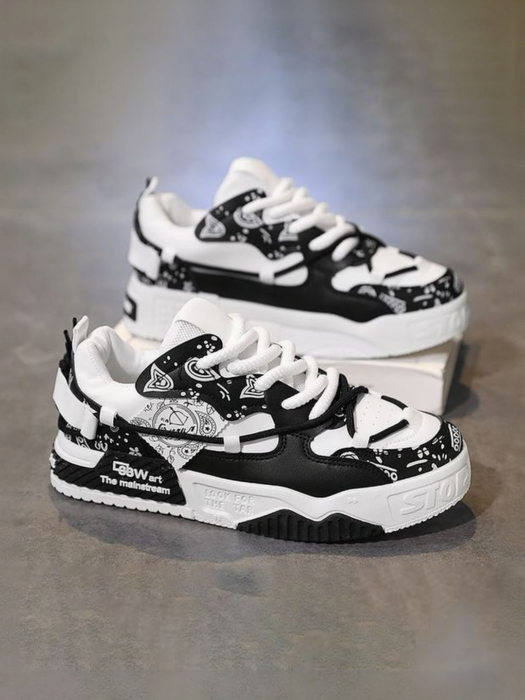 SOLEVEX Men Printed Lace-Ups Sneakers