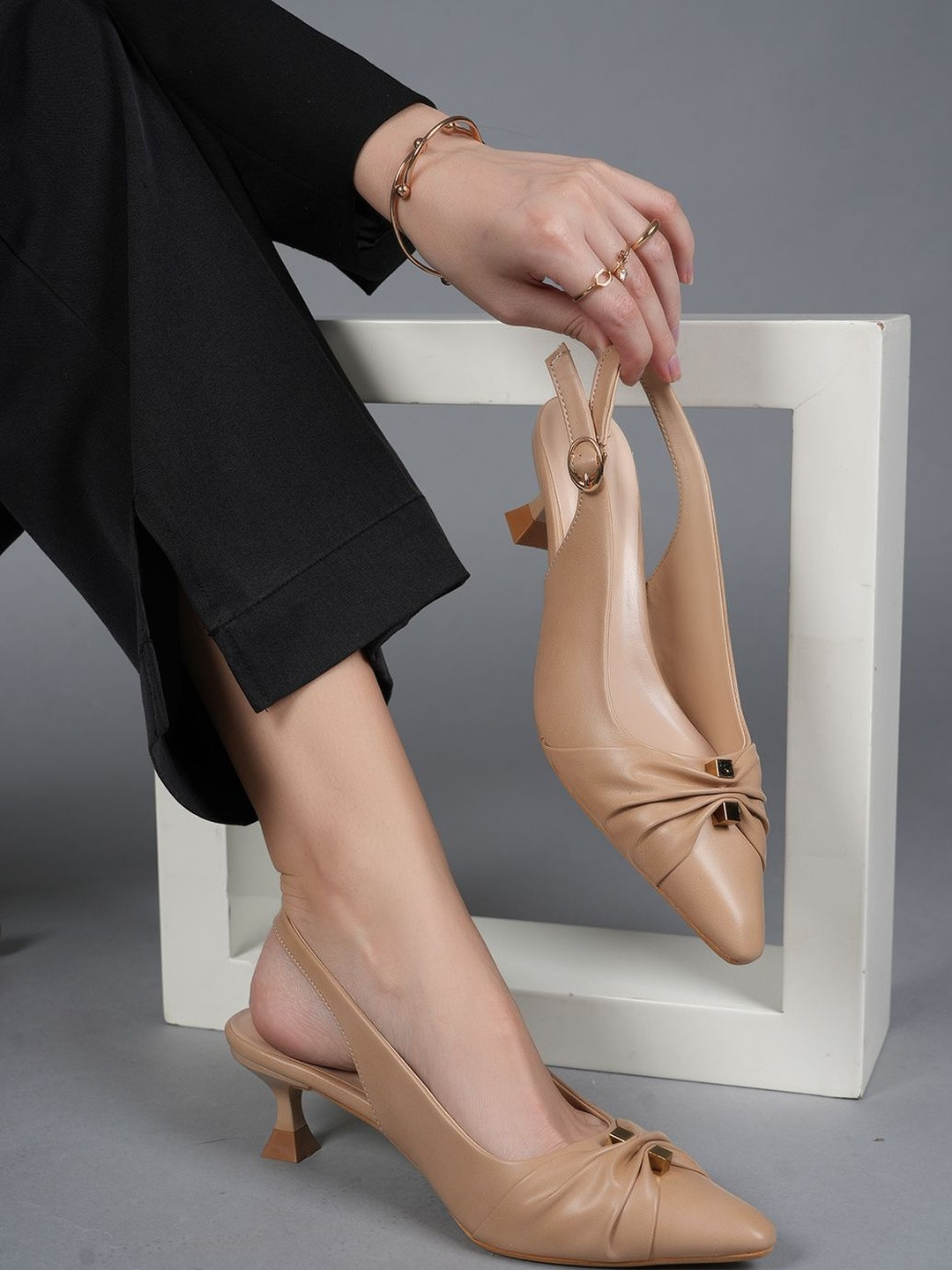 DROP BOLD Textured Kitten Sandals with Buckles