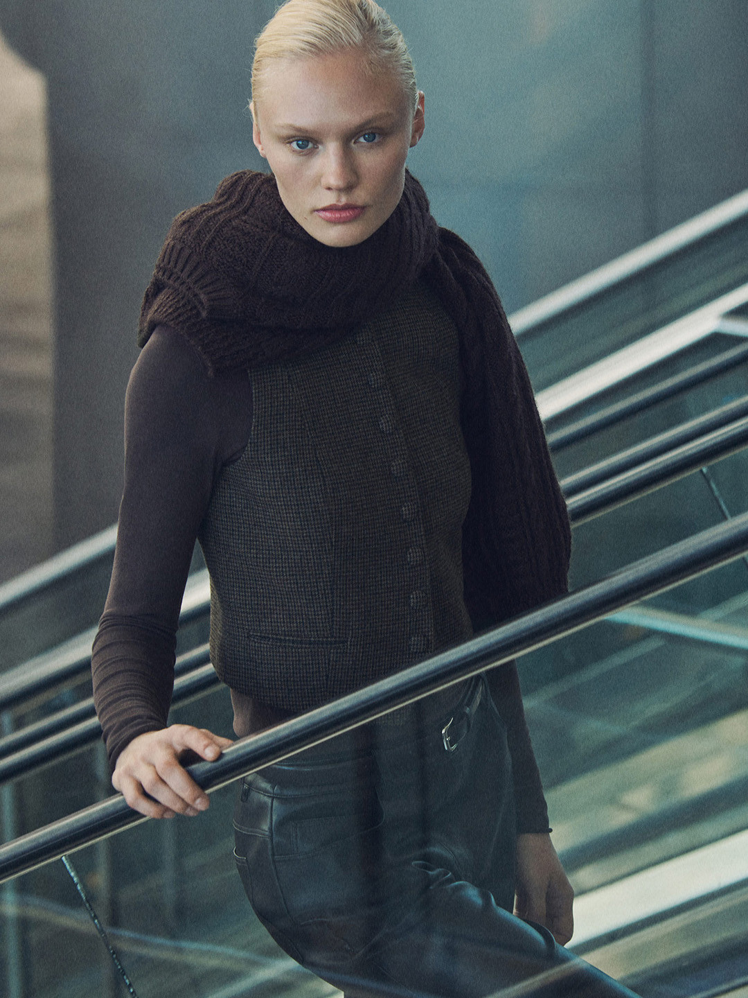 MANGO Round Neck Micro-houndstooth Wool Waistcoat