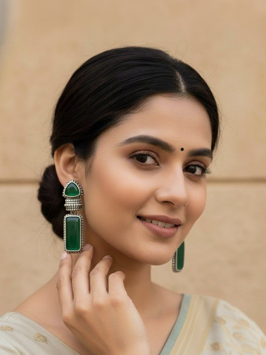 Jeweltos Silver-Plated Cats Eye Studded & Pearls Beaded Geaometric Shaped Drop Earring