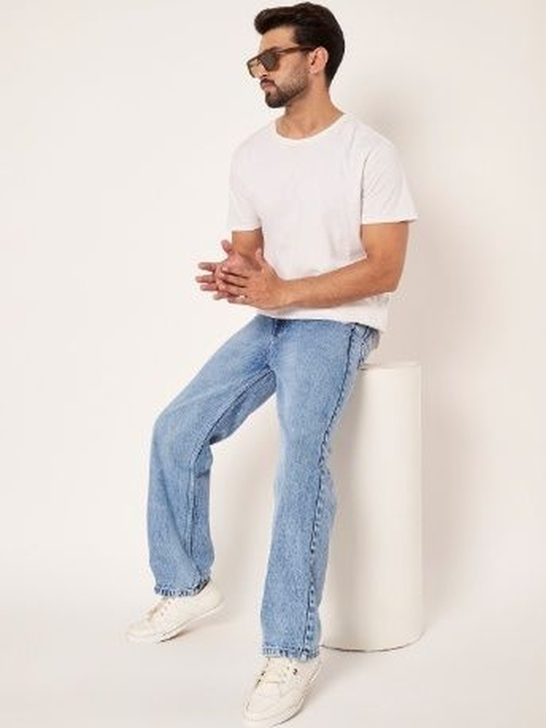 VRONE Men Regular Fit Mid-Rise Heavy Fade Jeans