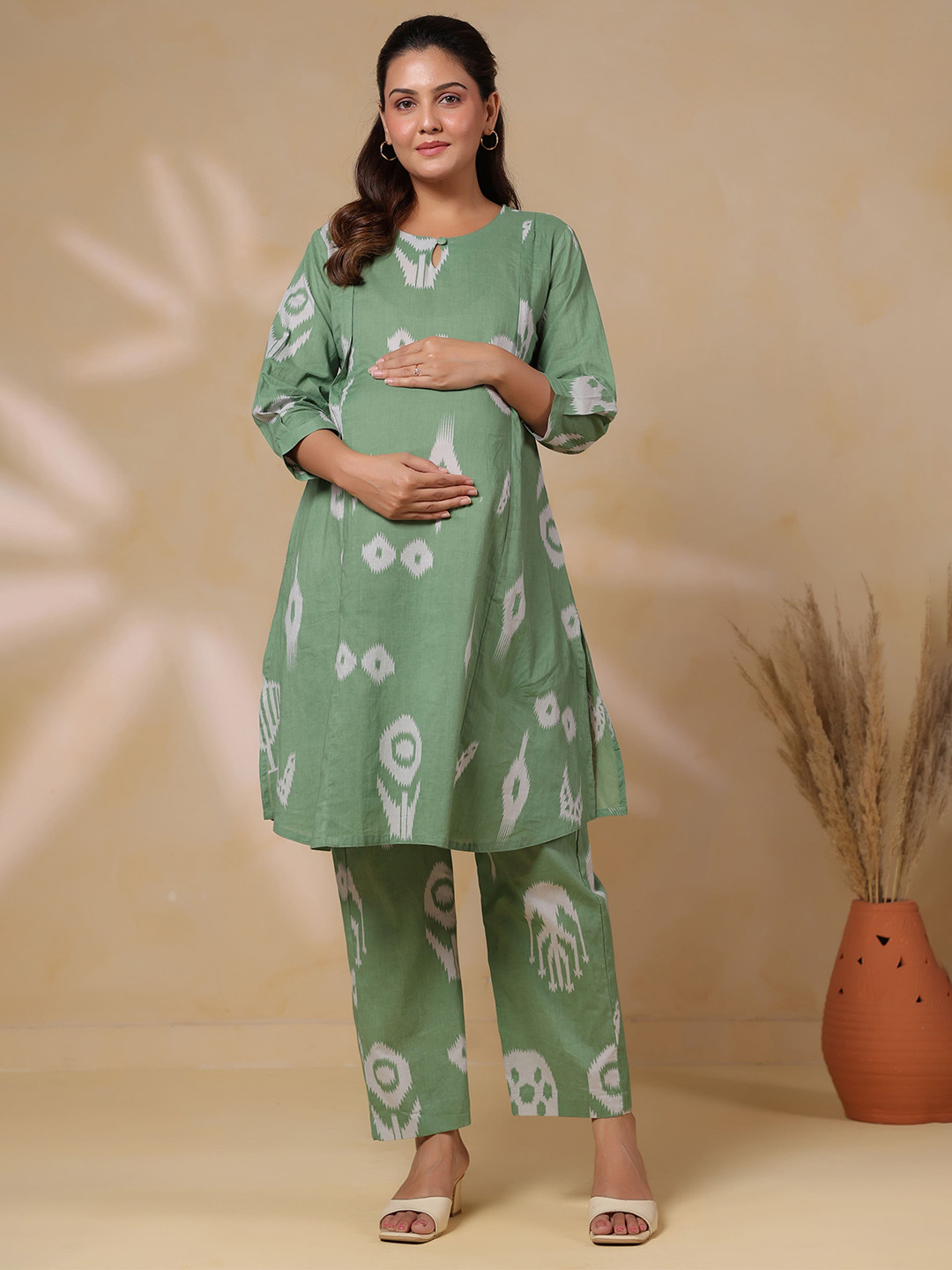 CRAFIQA Sage Classic Ikat Printed Keyhole Neck Cotton Maternity - Nursing Nightdress
