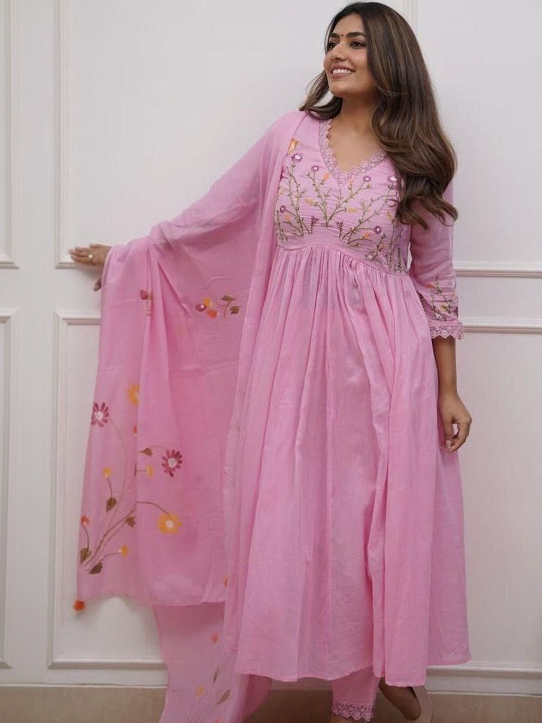 Art Avenue Floral Embroidered Thread Work Anarkali Pure Cotton Kurta & Pyjamas & Dupatta