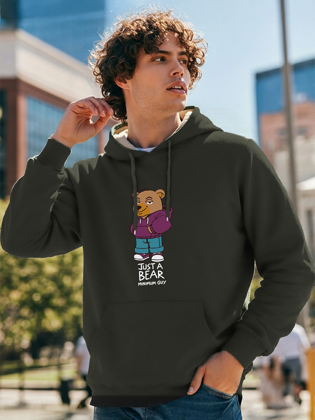 TOGS & TERRE Men Printed Winter Wear Hooded Sweatshirt