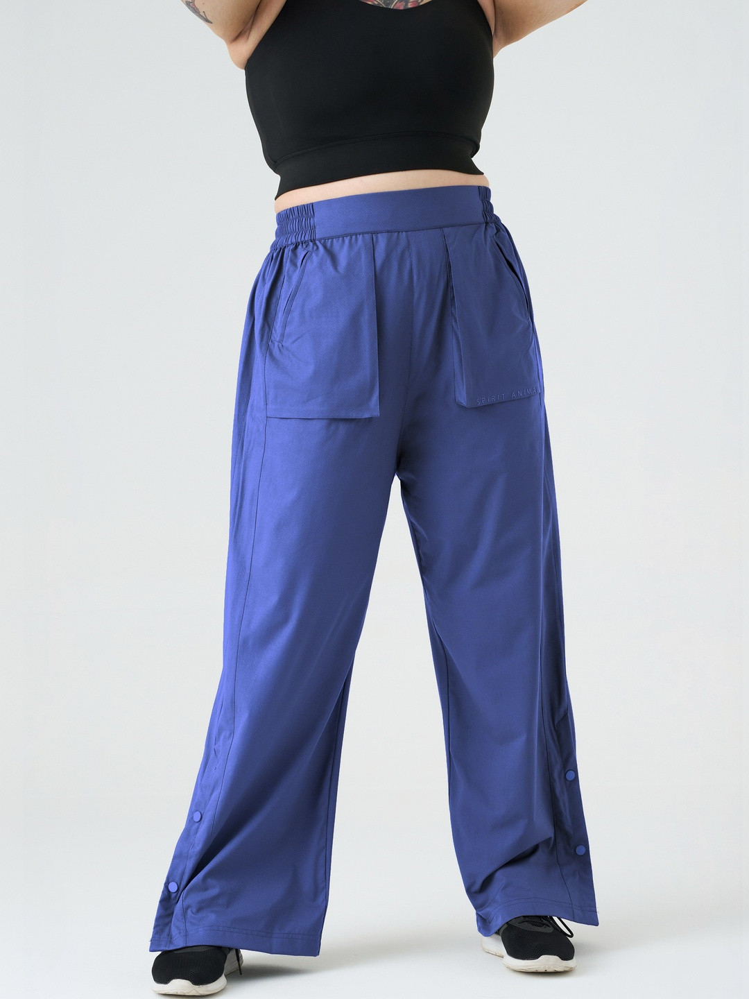 SPIRIT ANIMAL Women Relaxed-Fit High-Rise Slip-On Cargo Styles Parachute Pants