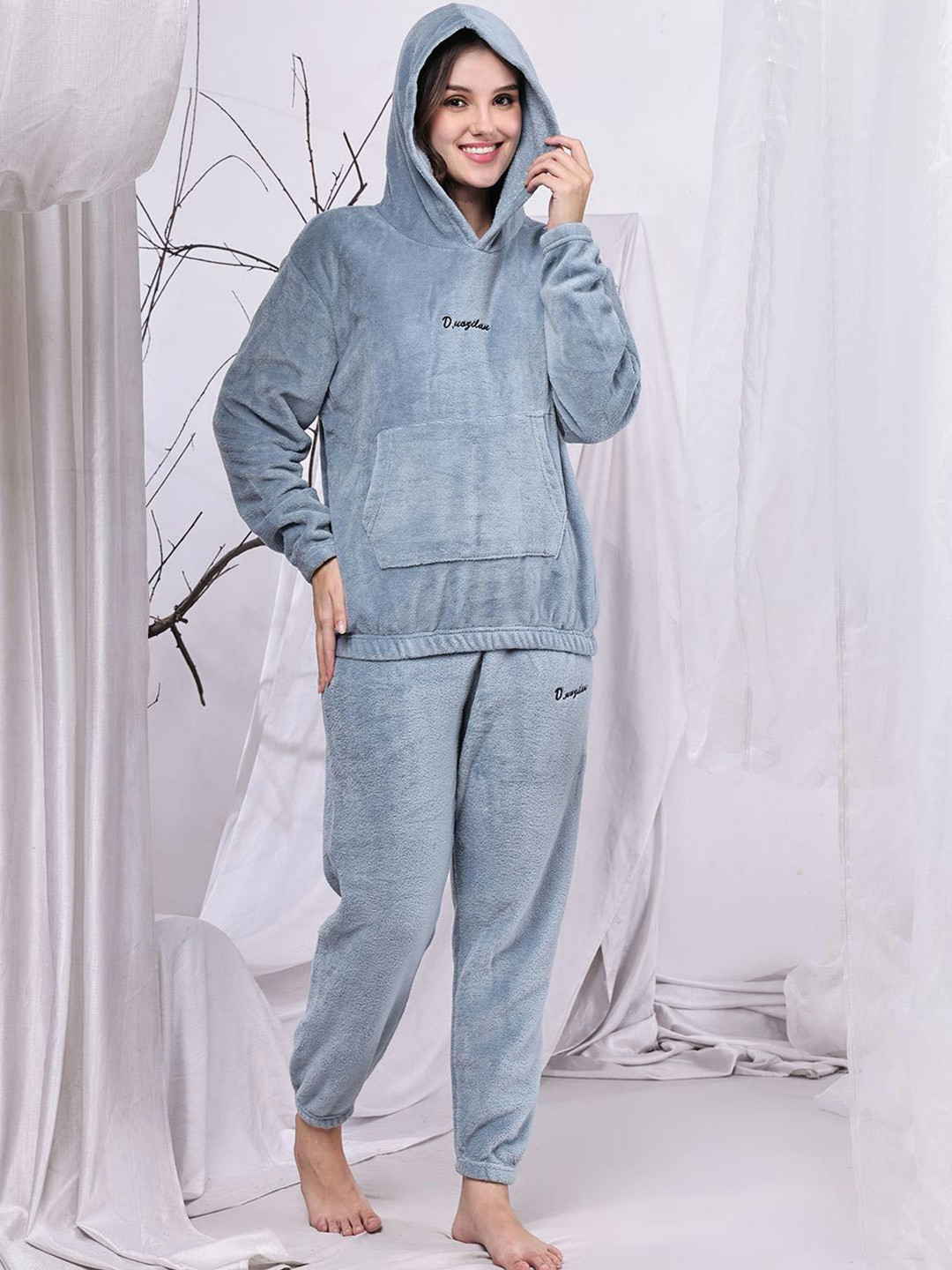 Uttam Long Sleeves Nightdress