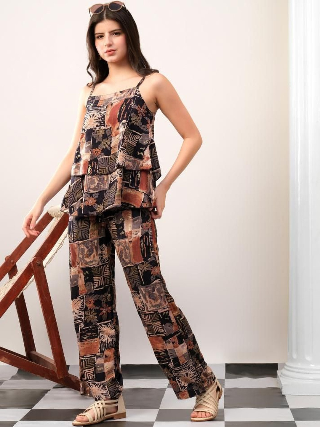 YOUR FASHION STORY Abstract Printed Top With Trousers