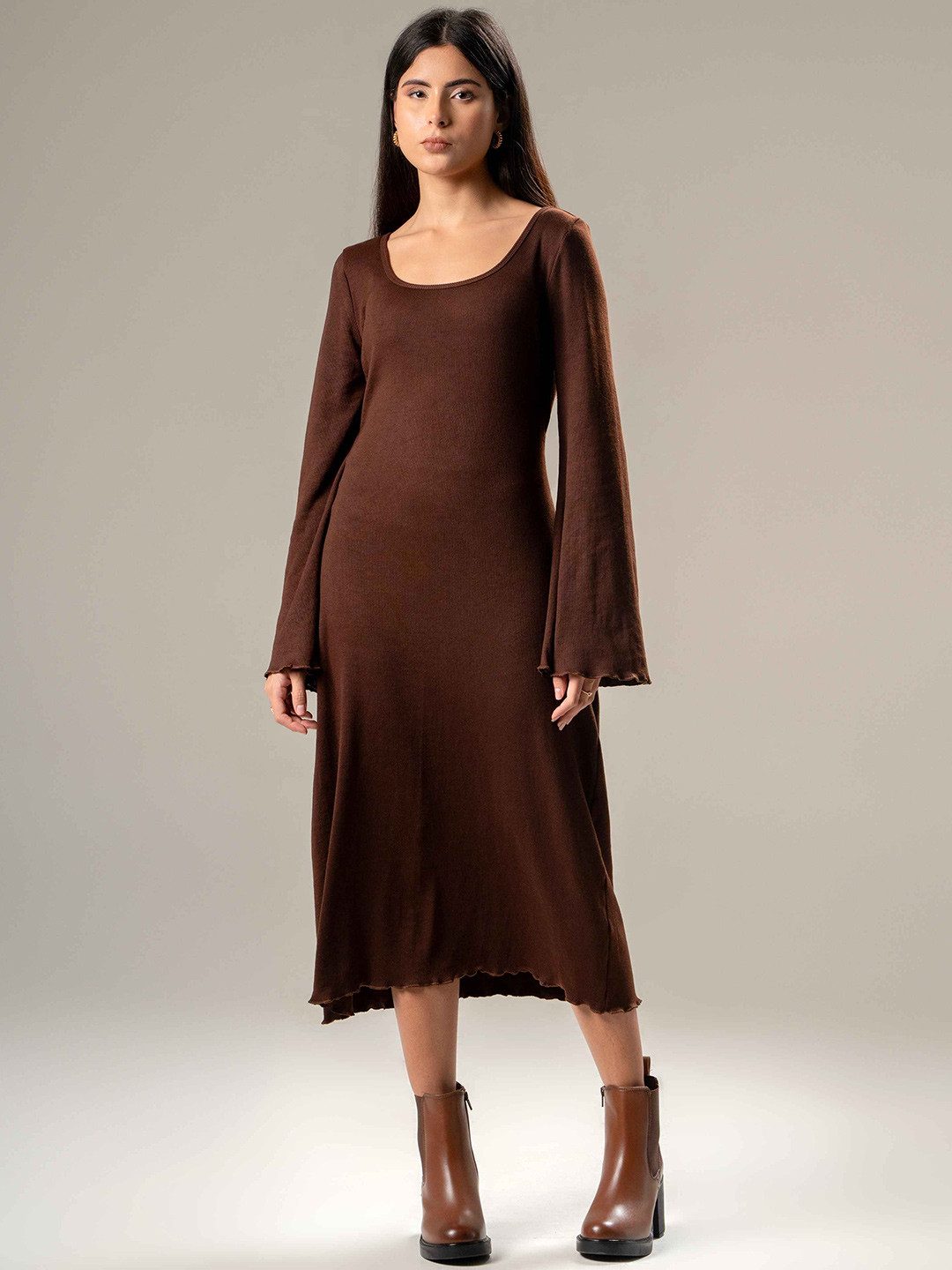 Urban Sundari Women Round Neck Bell Sleeve Sheath Midi Dress