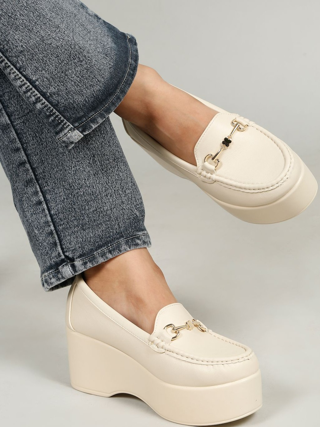 Flat n Heels Women Round Toe Platform Heel Sandals