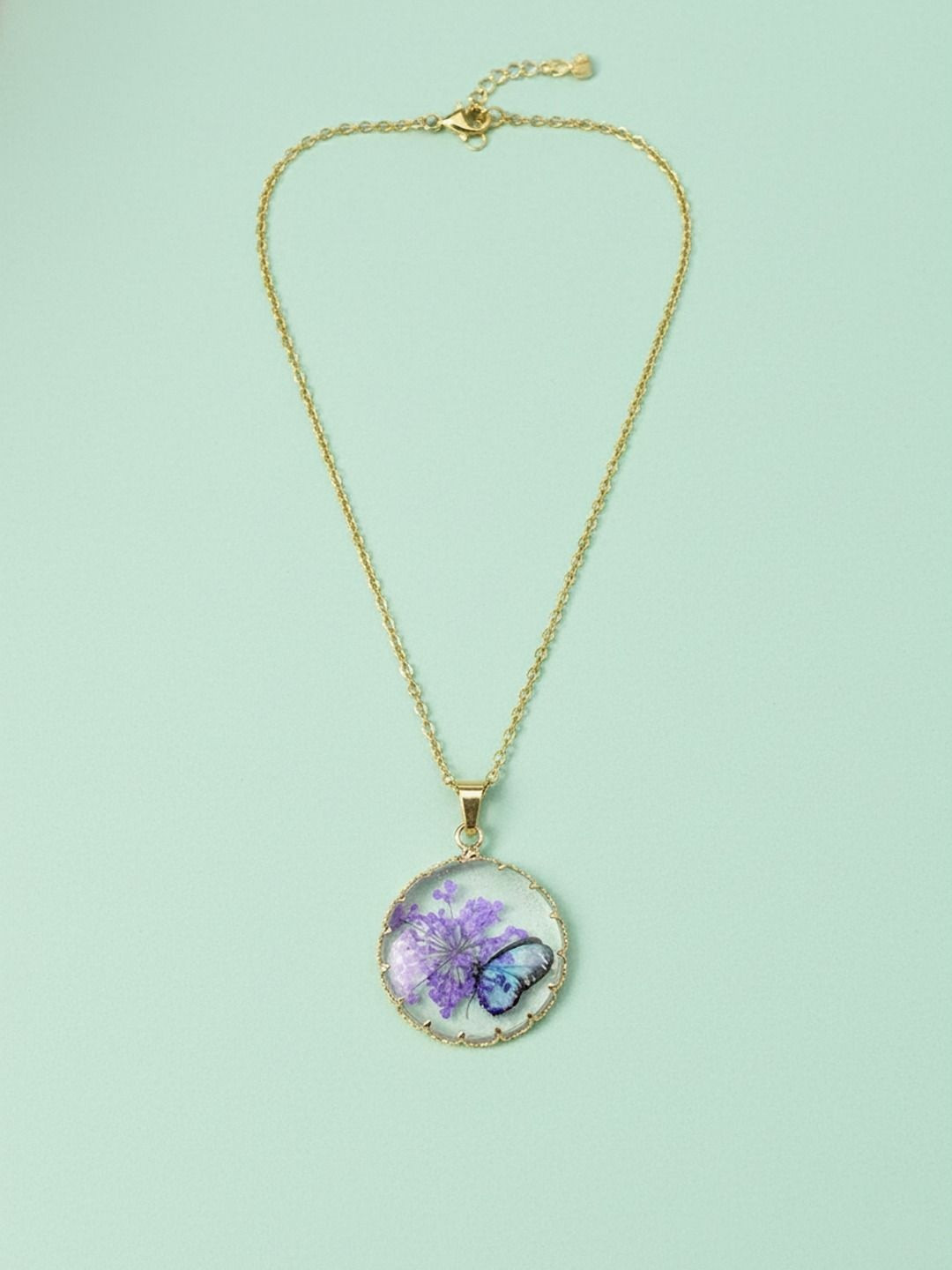 FIMBUL Gold-Plated Butterfly and Flower Resin Pendant with Chain