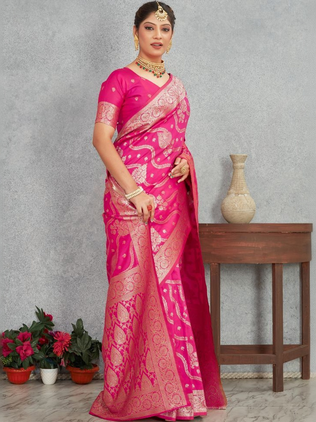 VASTRAAVEDAA Ethnic Motifs Zari Art Silk Banarasi Saree with Rich Pallu & Weaving Work