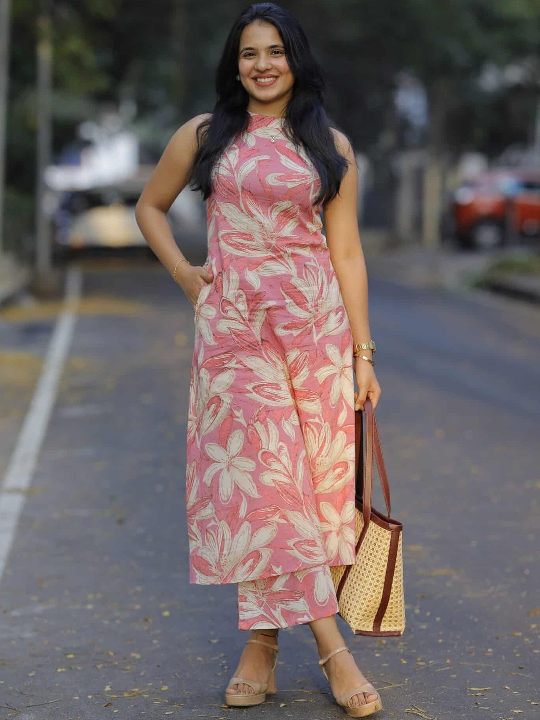 nirja Fab Floral Printed Round Neck Sleeveless Kurta With Trousers