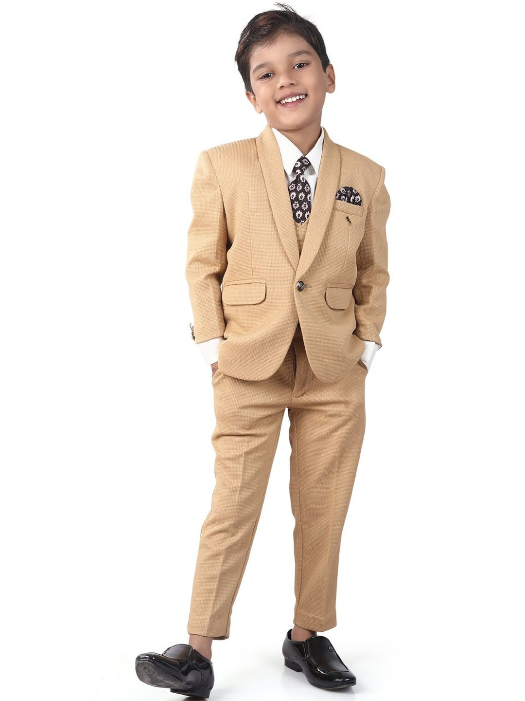 earth conscious Boys Single-Breasted 4 Piece Textured Party Suit with Printed  Tie