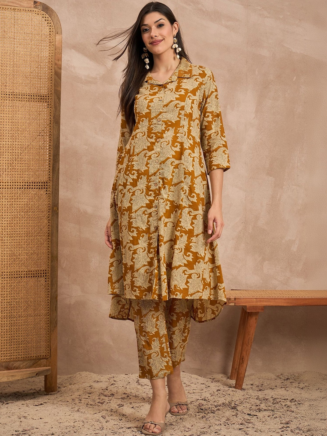 CHETI Paisley Printed Shirt Collar Panelled A-Line Pure Cotton Kurta With Trousers