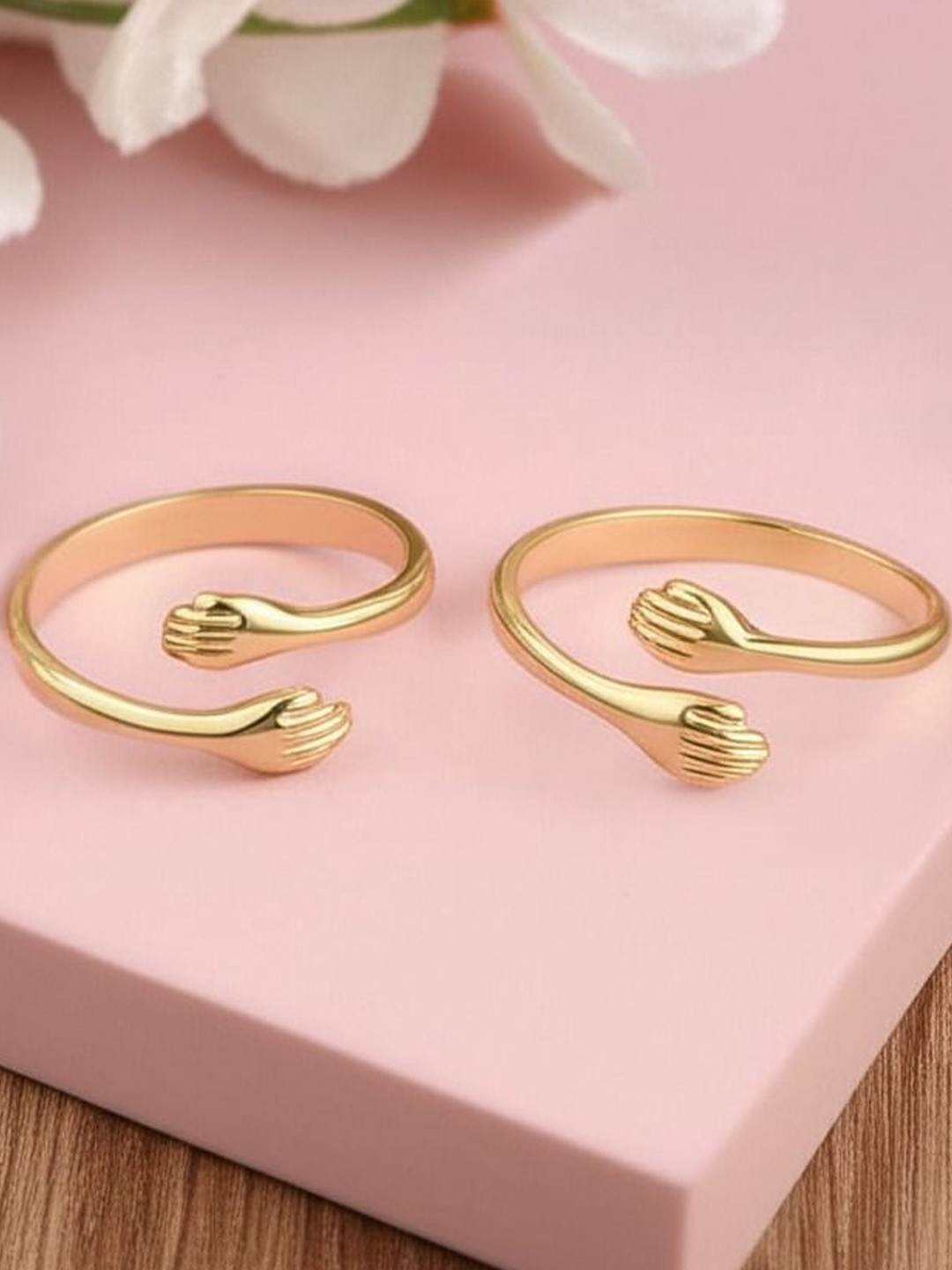 DressBerry Set Of 2 Gold-Plated Hug Finger Rings