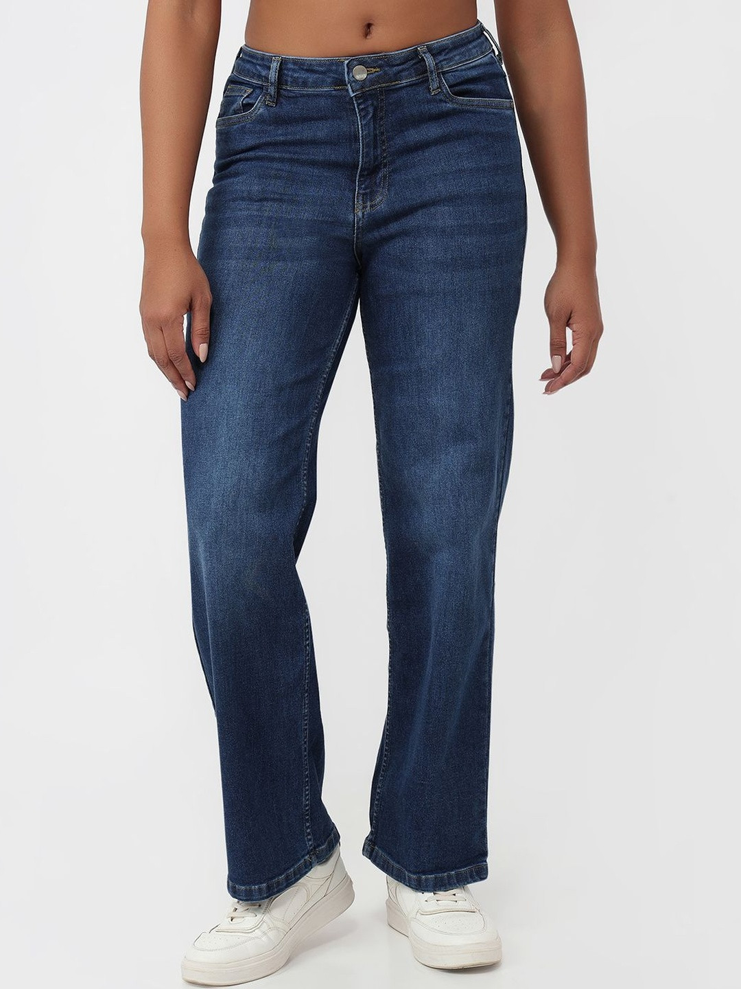 Kraus Jeans Women Mid-Rise Light Fade Baggy Jeans