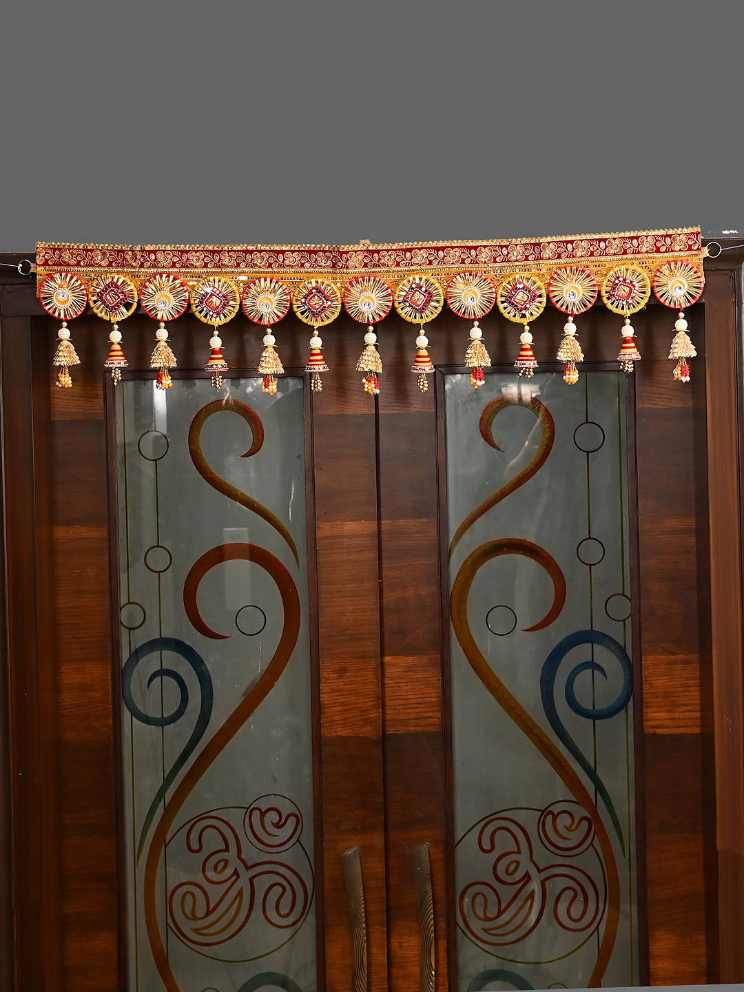 Aapno Rajasthan Gold Toned And Red Artificial Beaded Door Hanging Bandarwal