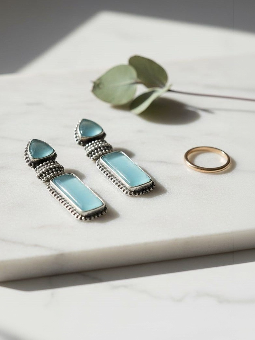 Jeweltos Silver-Plated Cats Eye Studded & Pearls Beaded Geaometric Shaped Drop Earring