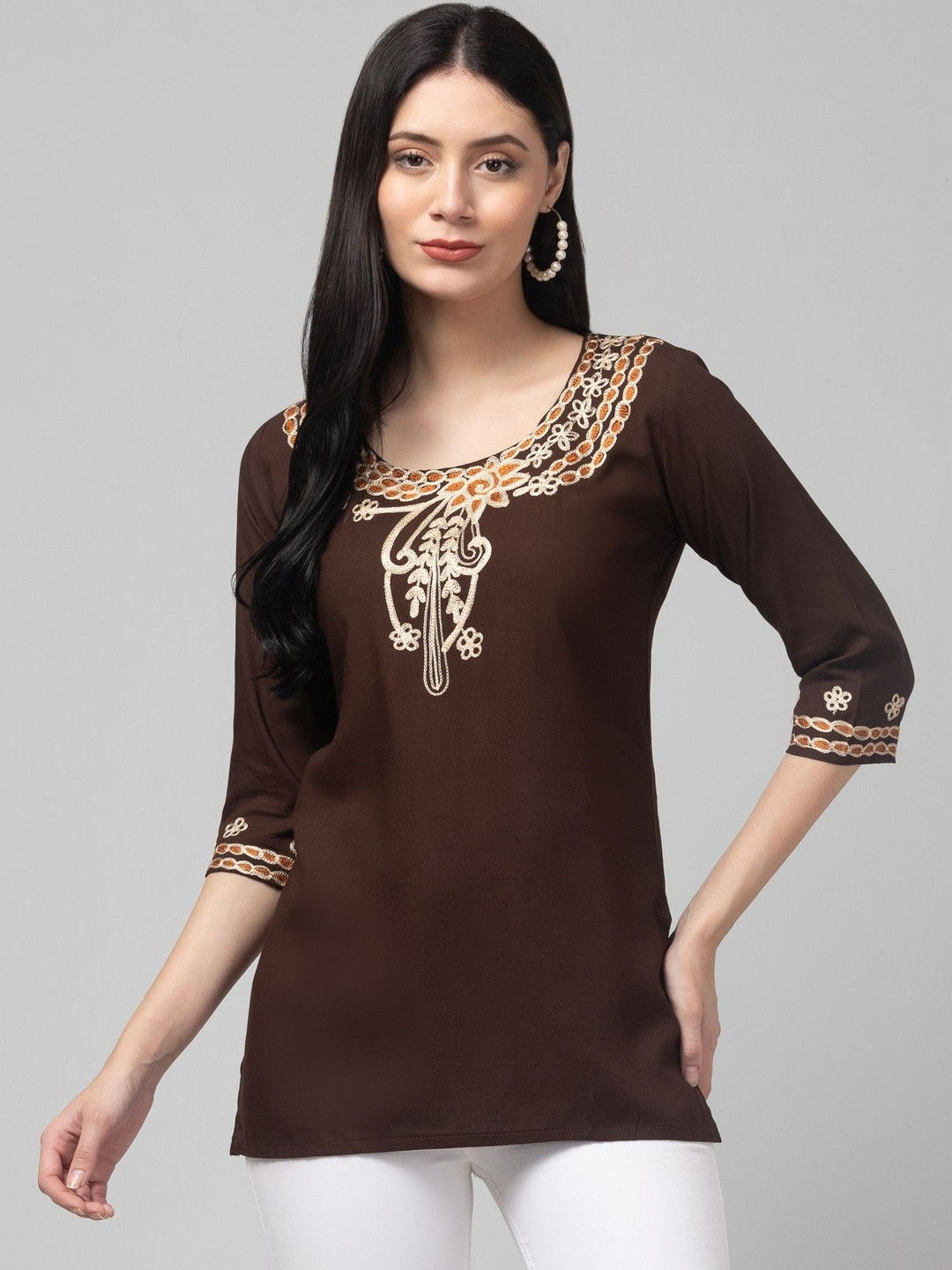 TRENDY ERA Ethnic Motifs Embroidered Boat Neck Thread Work Thread Work Kurti