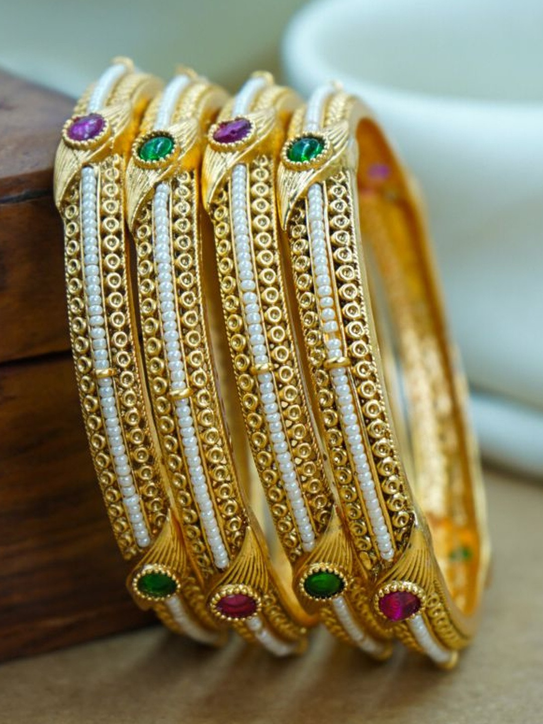 HOUSE OF JEWELERY Set Of 4 Stone-Studded & Beaded Brass Bangles