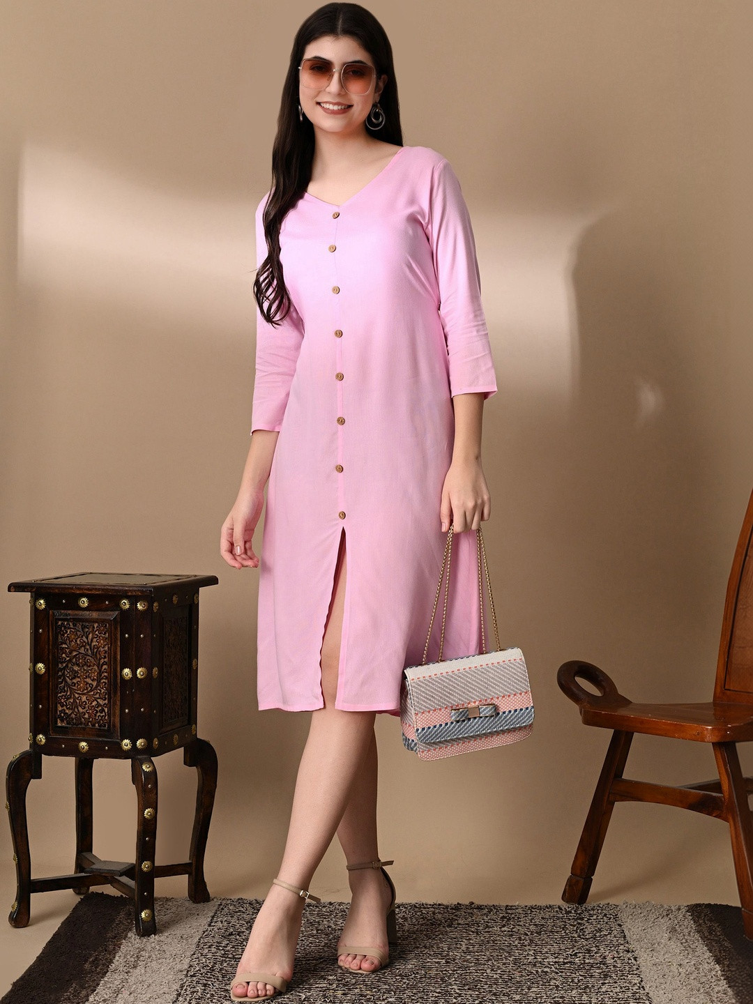 KAMAKSHI V-Neck Kurti