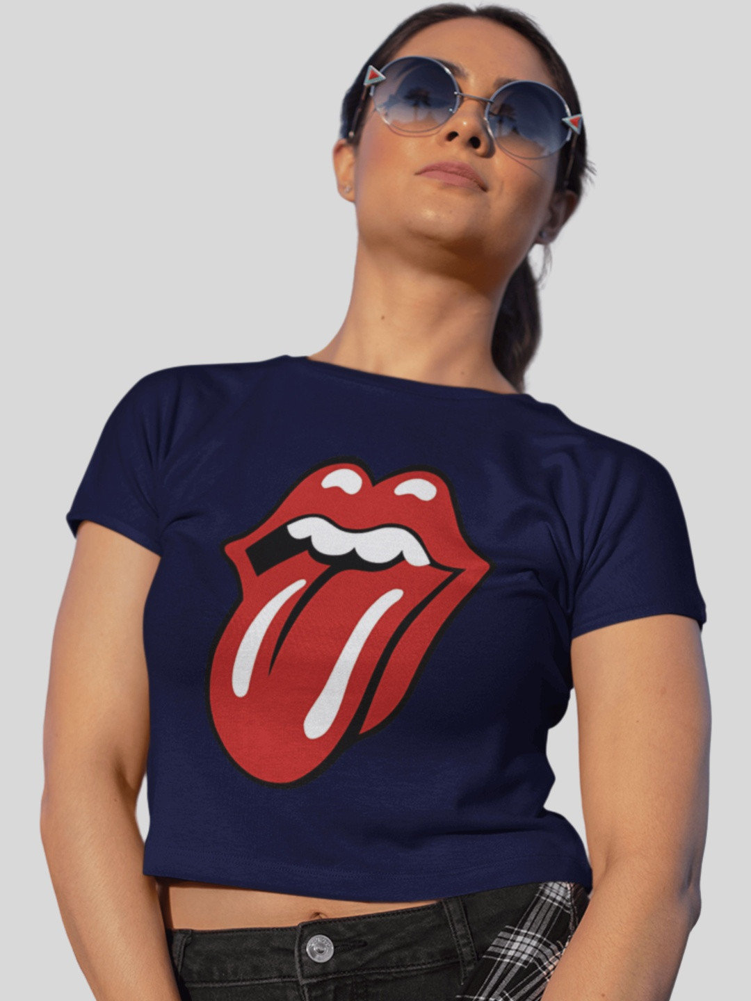 Tee Fusion Graphic Printed Slim Fit Short Sleeves Crop T-shirt