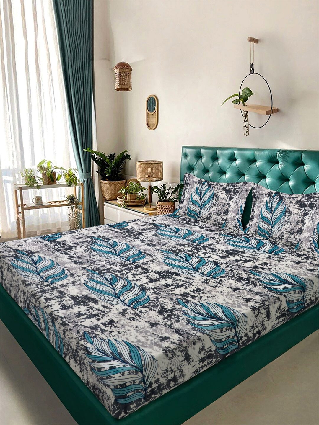 KLOTTHE Blue Floral Woolen 300 TC Double Fine Bedsheet With Pillow Covers - 98 x 88 In