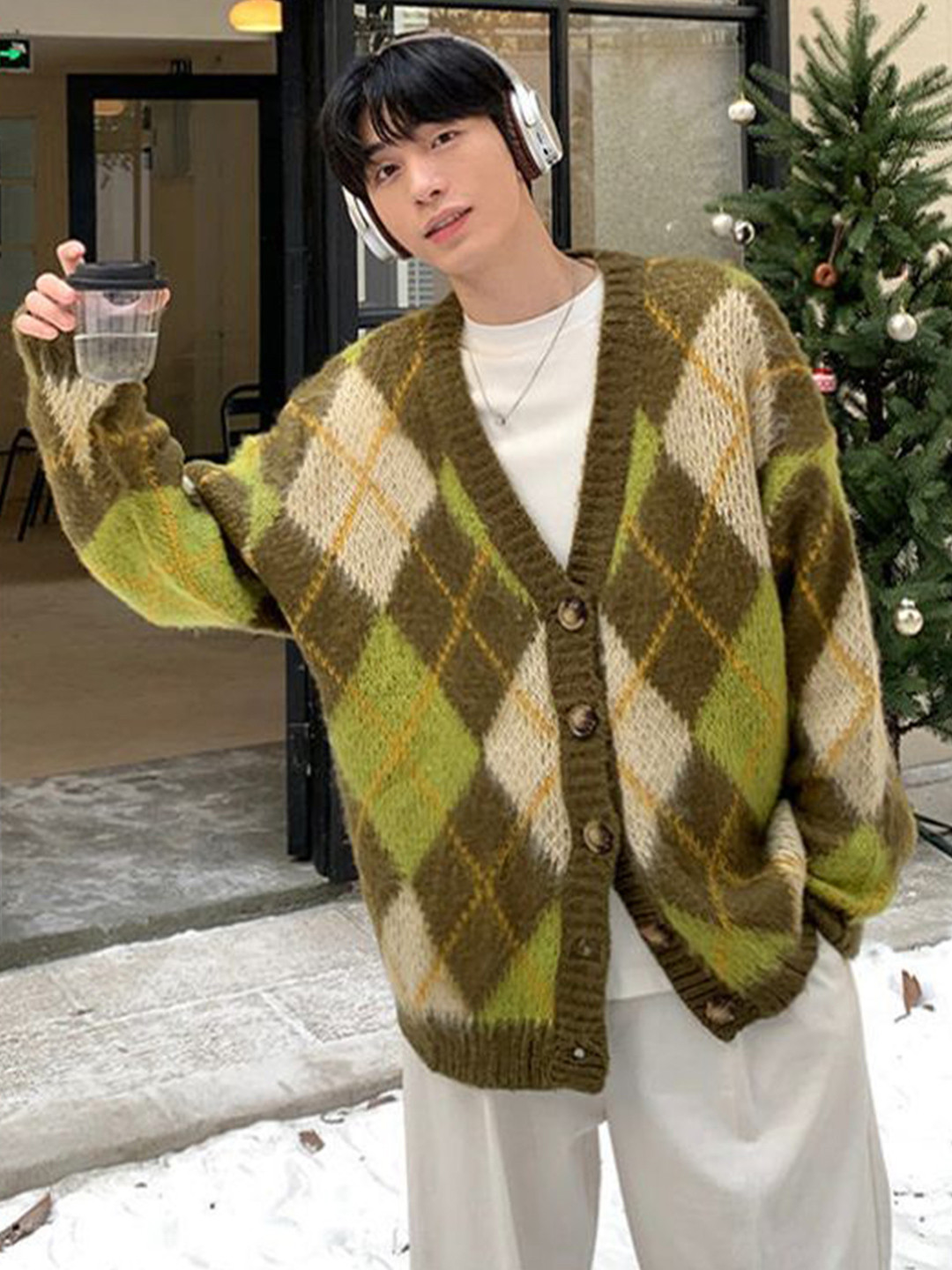 StyleCast x Revolte Men Argyle Printed Cardigan