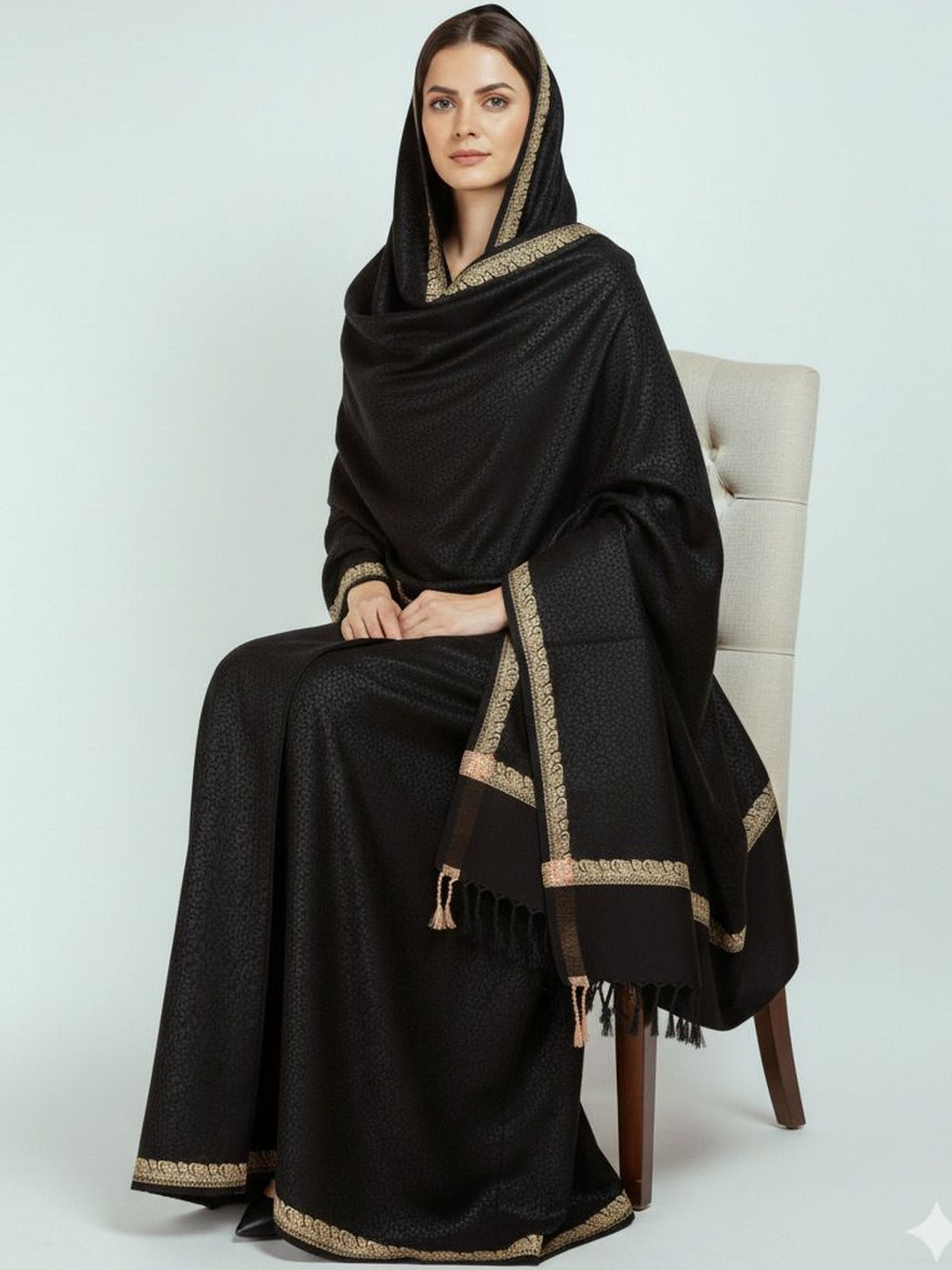 Vrinde Women Paisley Shawl