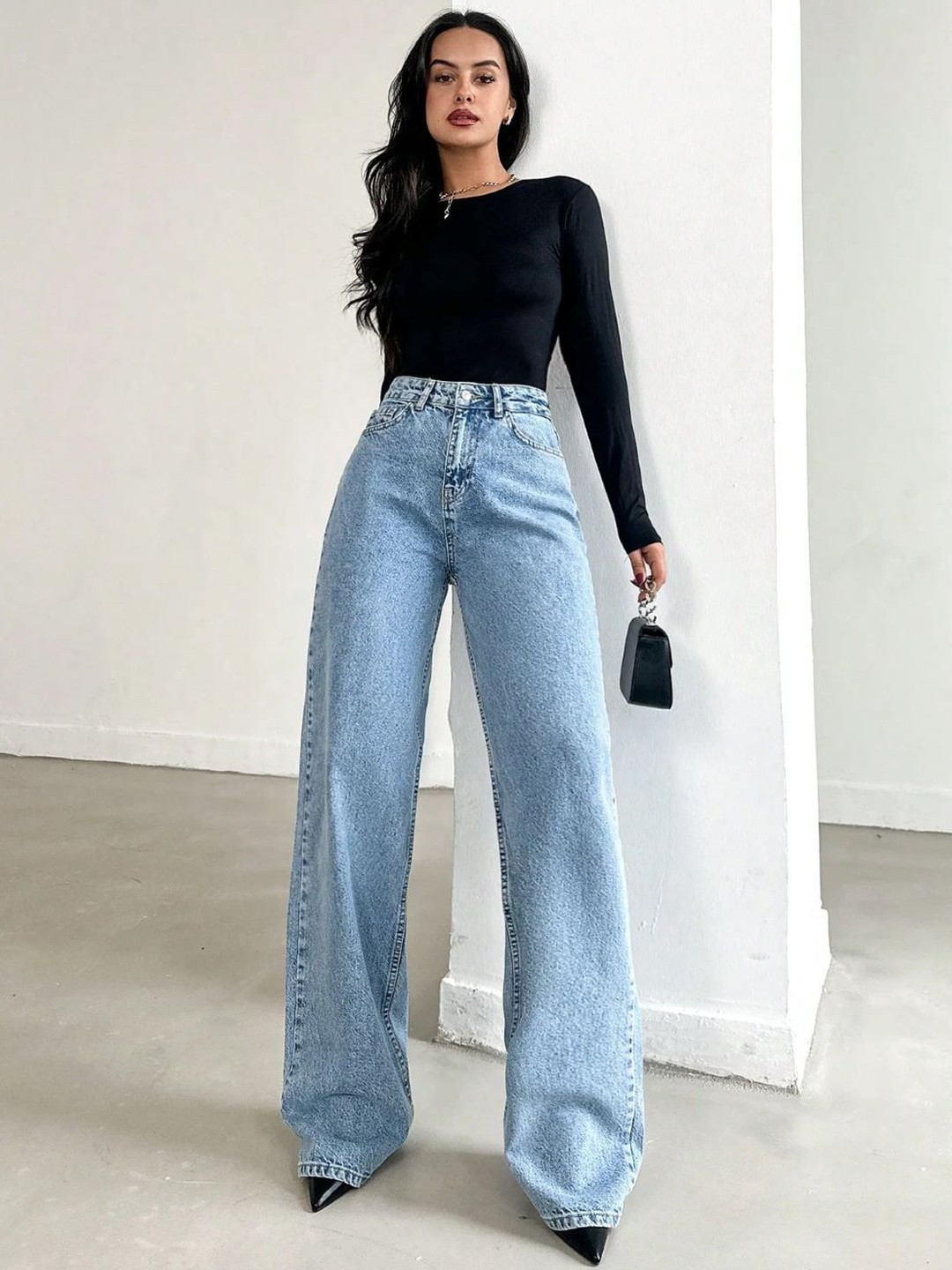 A1TUFF Women Jean Relaxed Fit High-Rise Light Fade Stretchable Jeans