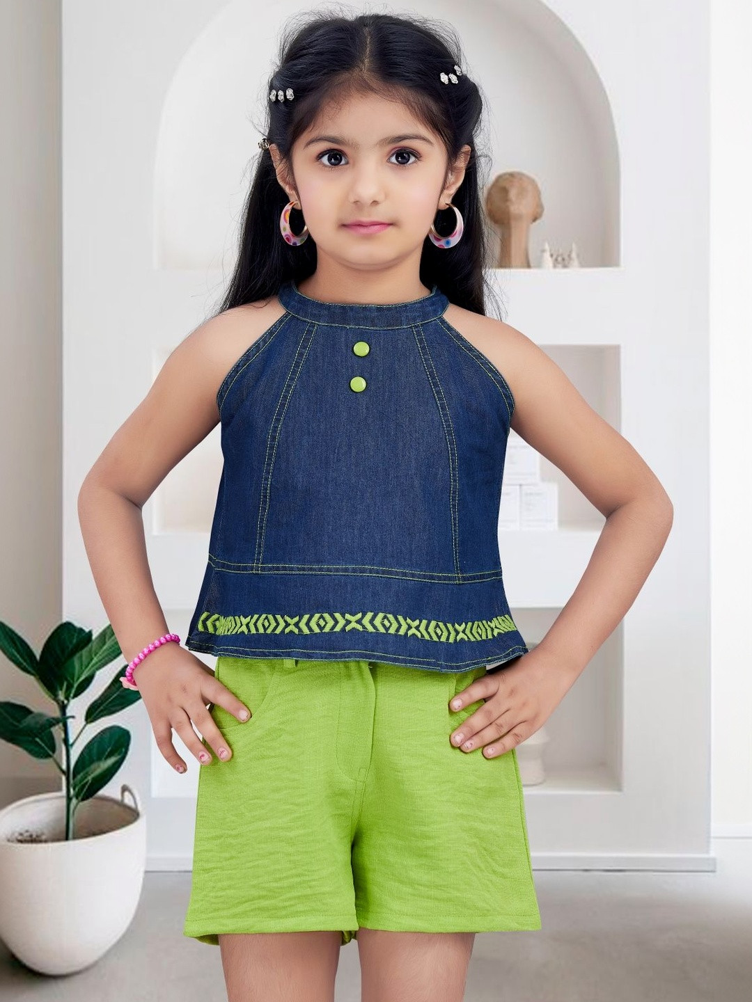 Lei-Chie Girls Top with Shorts