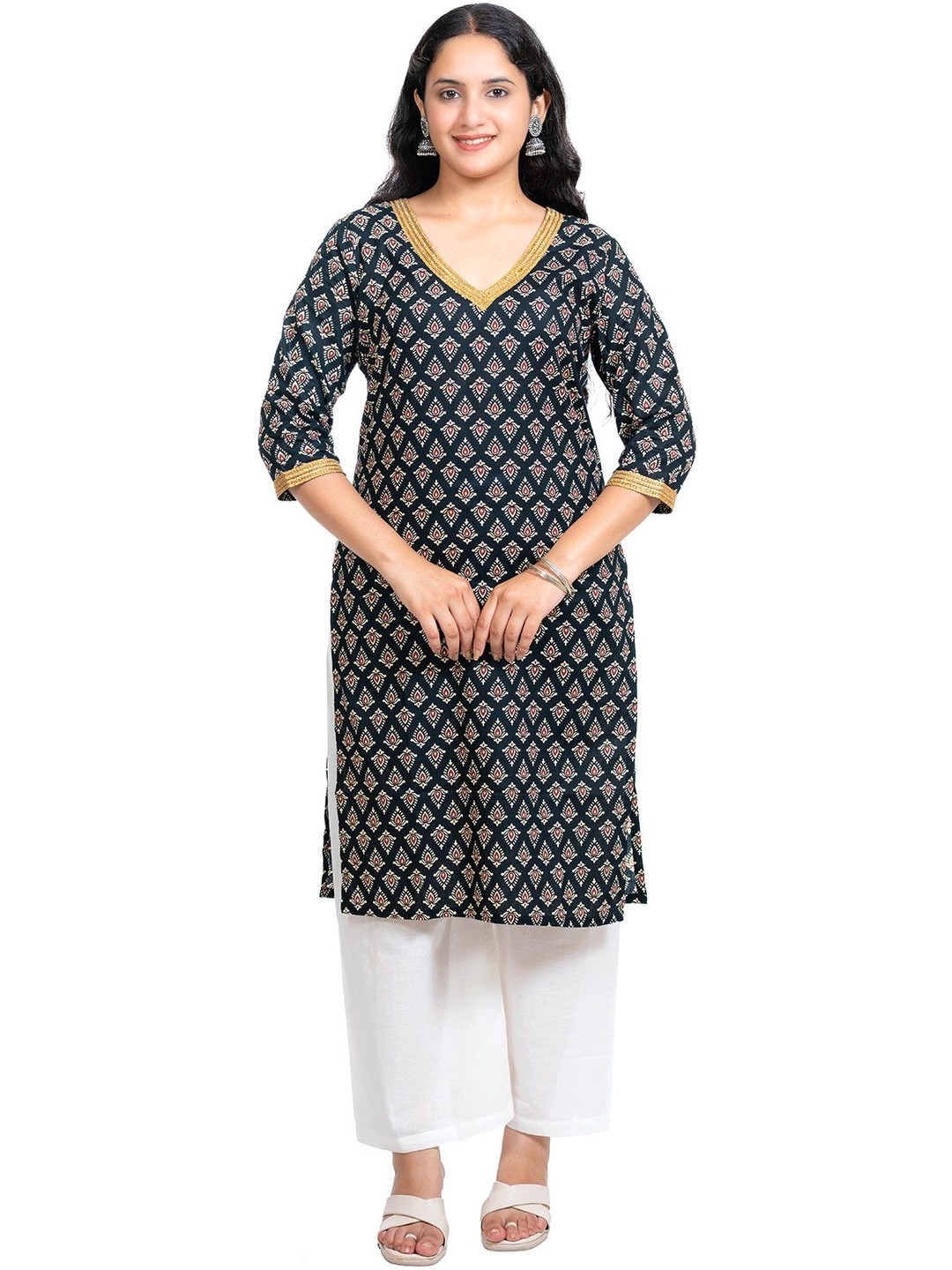 Clotheum Women Ethnic Motifs Printed V-Neck Pure Cotton Kurti