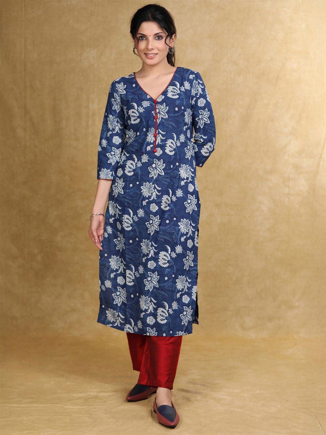 SUJATRA Women Floral Printed Indie Prints Kurta
