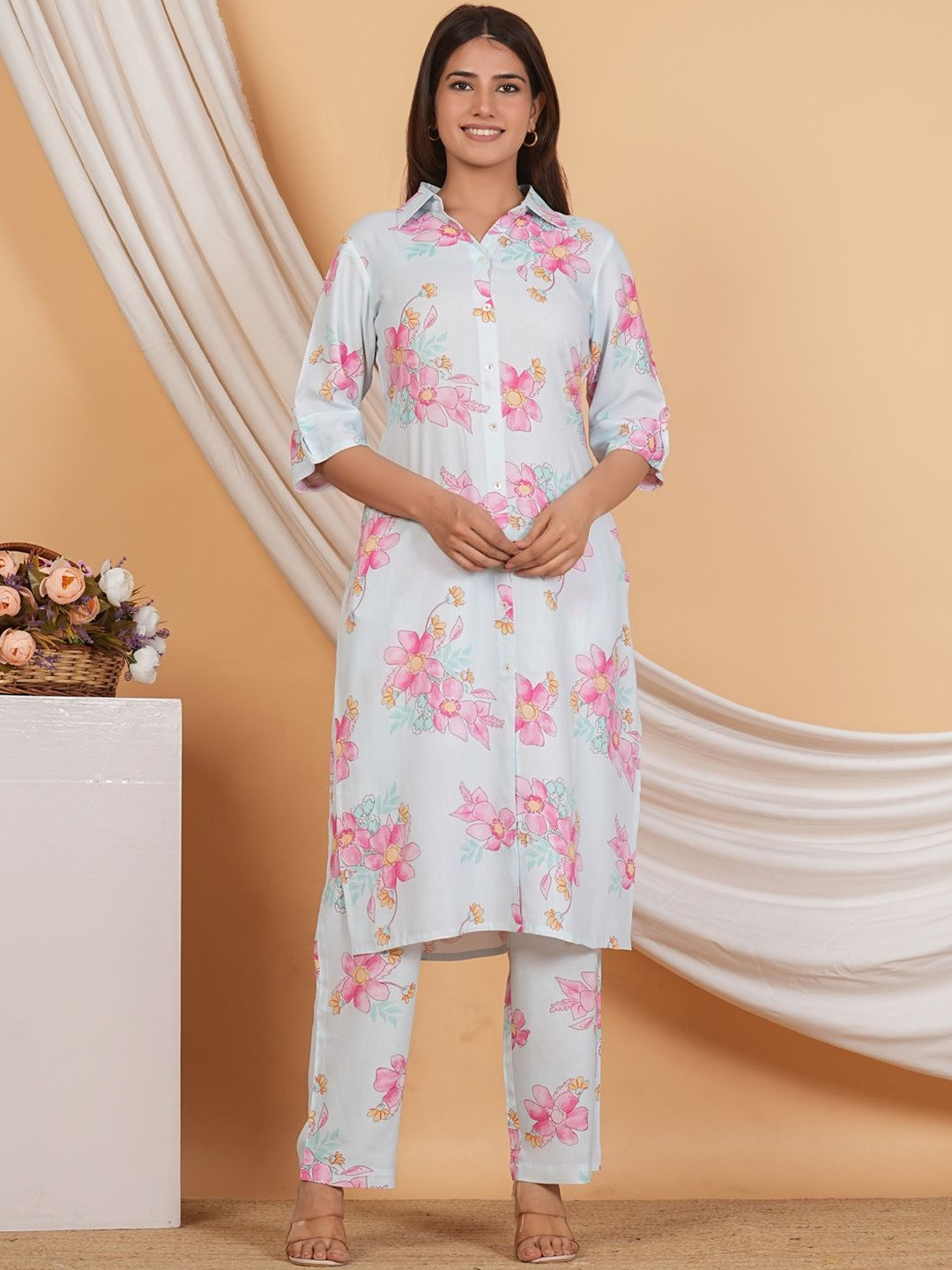 KALPARUN Women Floral Printed Regular Kurta with Trousers