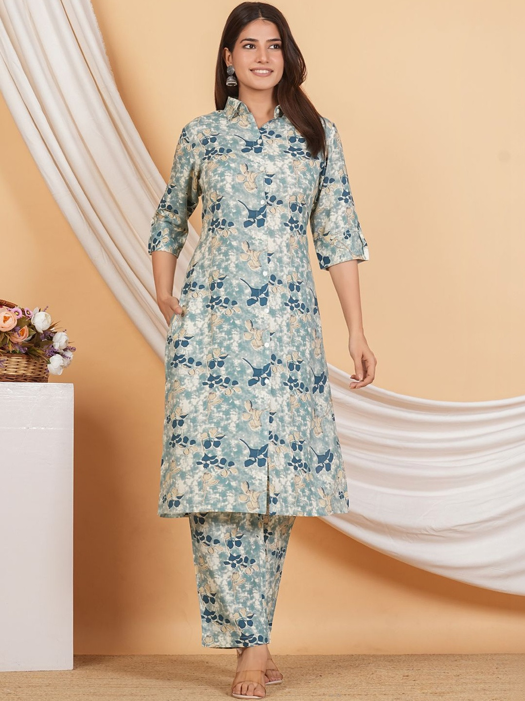 KALPARUN Women Floral Printed Regular Kurta with Trousers