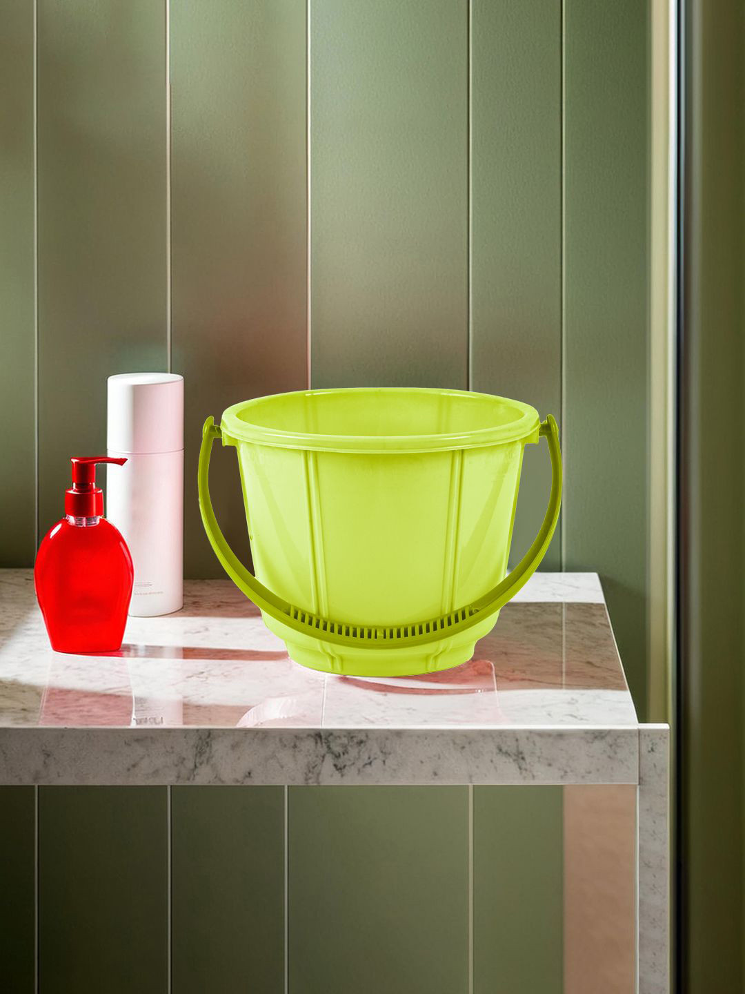 Kuber Industries Green Light Weight Textured Bucket 5L With Lid & Easy Grip Handle