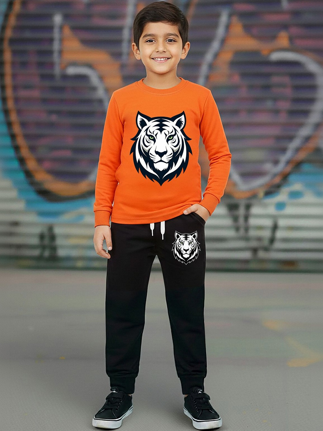 HERE&NOW Boys Lion Printed T-shirt With Joggers
