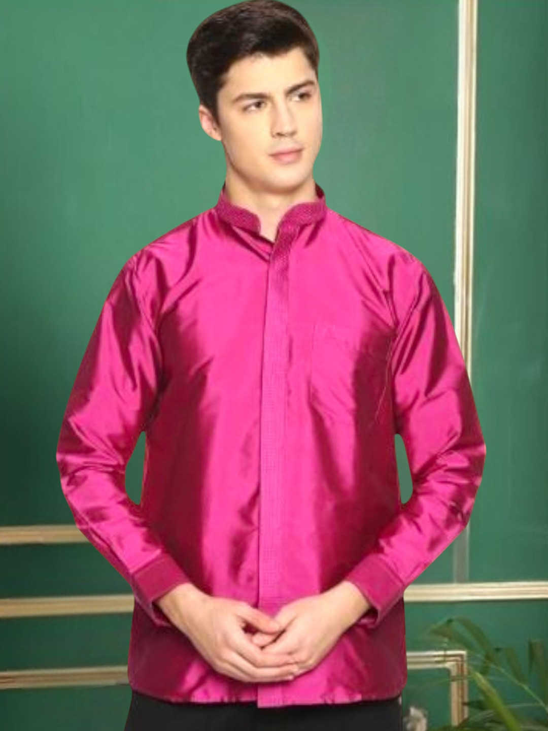 TATTVA Men Magenta Regular Fit Solid Party Shirt