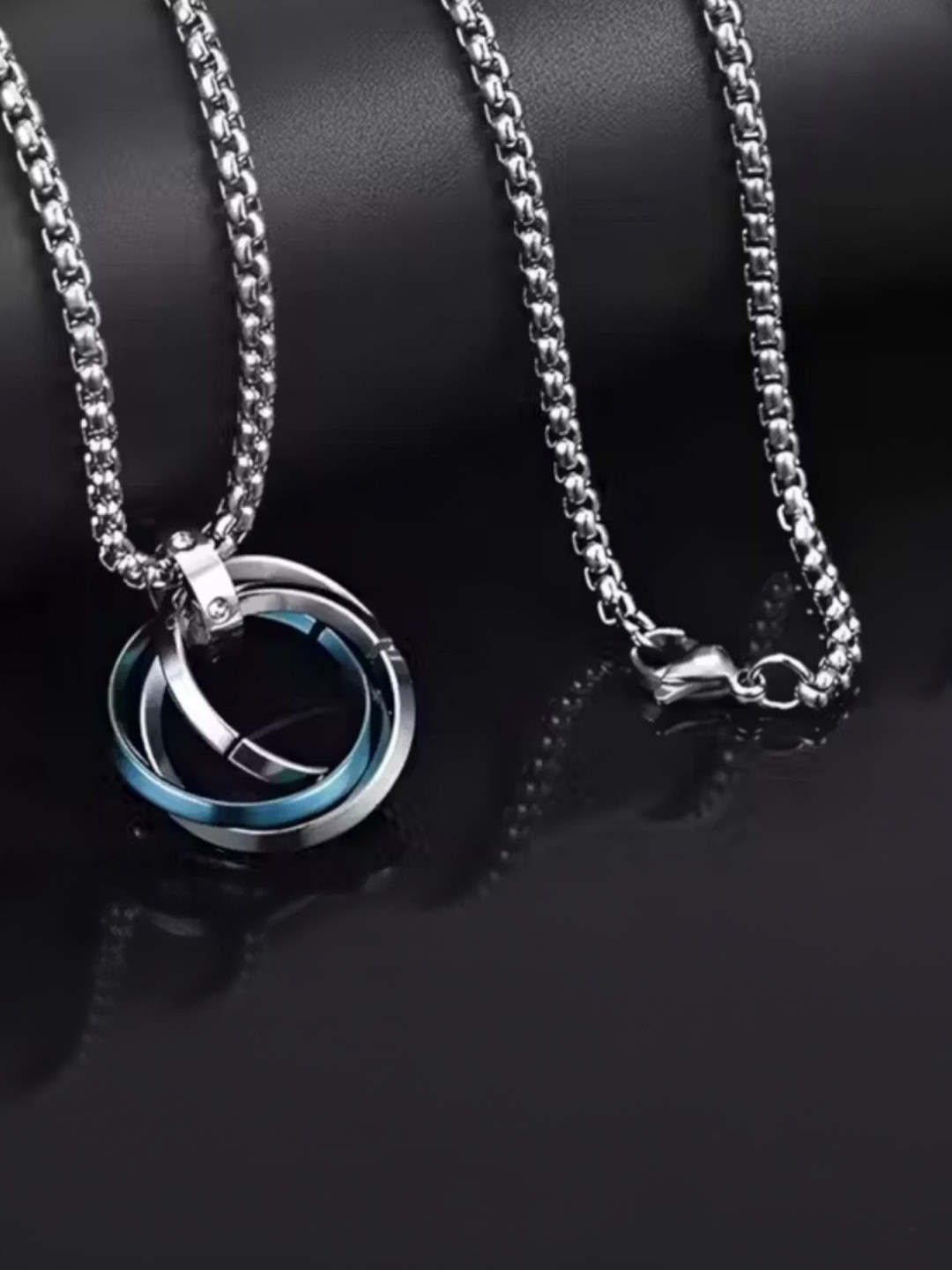 PASU FASHION Rhodium-Plated Circular Pendants with Chains