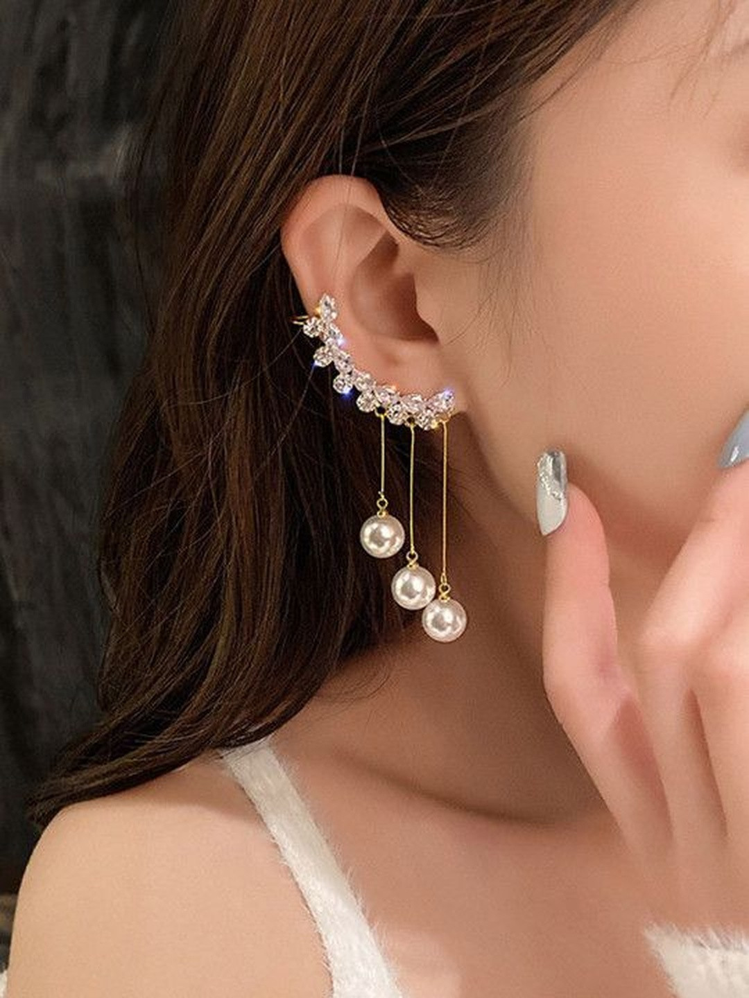 I Style Right Crystal Studded And Pearls Beaded Contemporary Shaped Ear Cuff