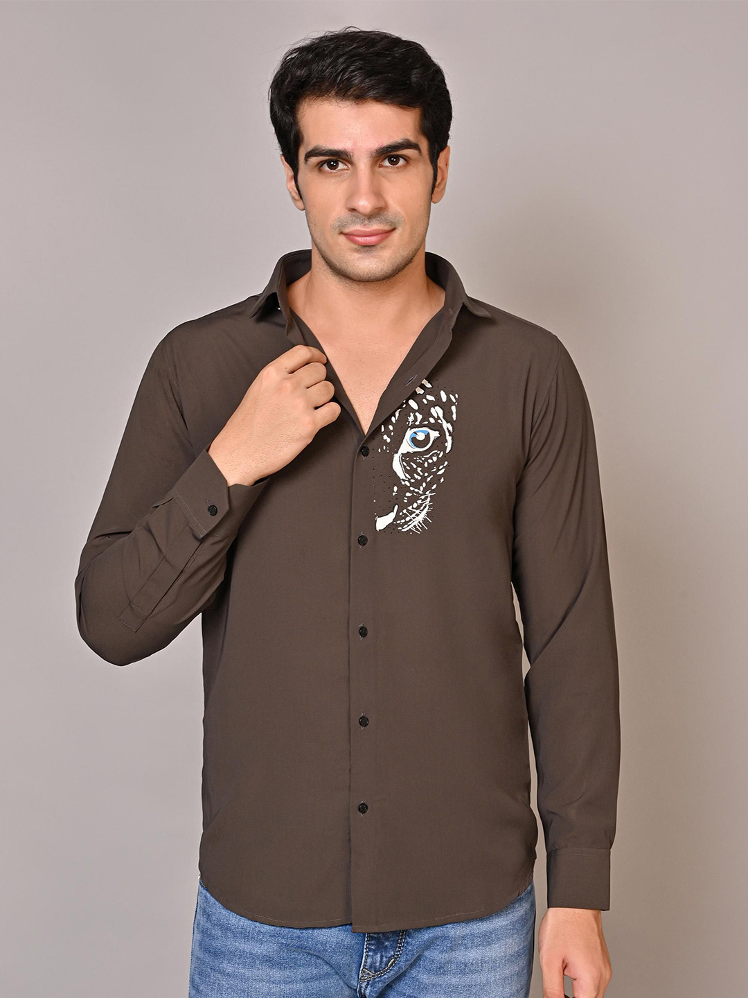 WHITE APPLE JNS Men Slim Fit Animal Printed Casual Shirt